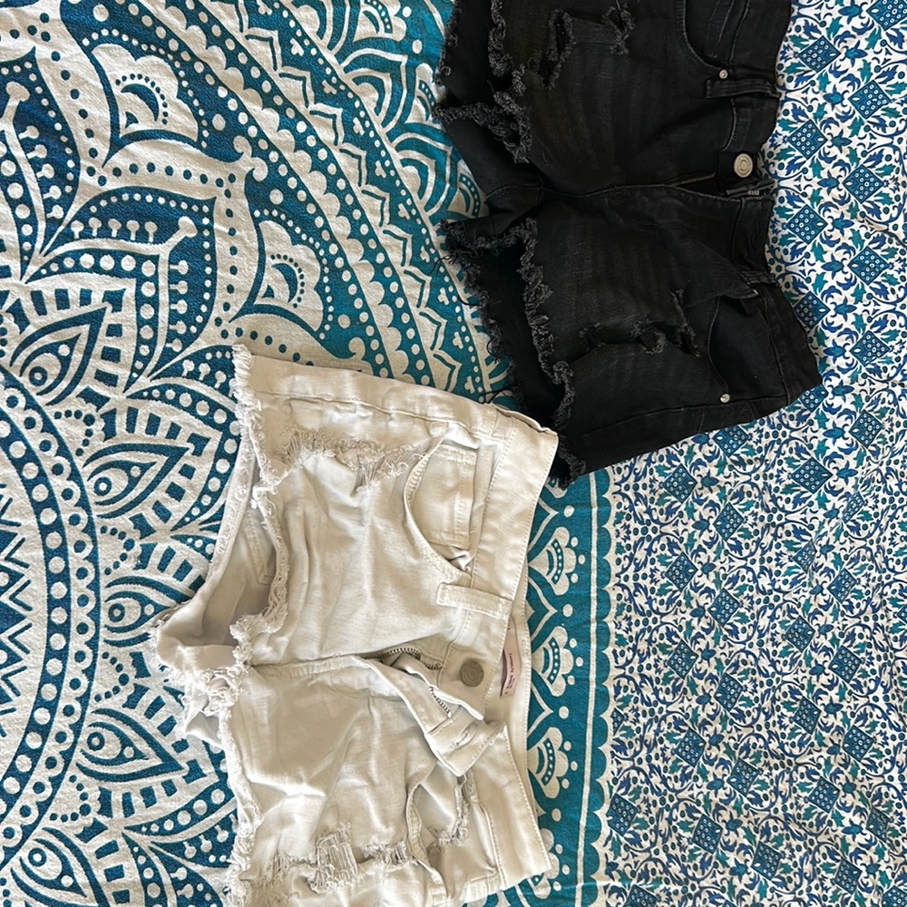 JEAN SHORTS PACK OF 2 !!